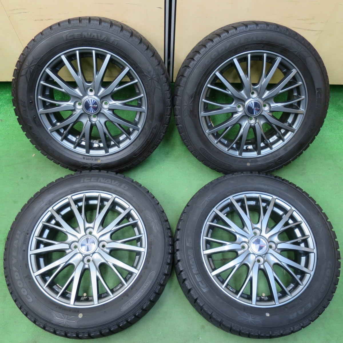 [送料無料] バリ溝！キレイ！ほぼ10分★スタッドレス 185/60R15 グッドイヤー アイスナビ6 ravrion RM01 ラブリオン 15インチ PCD100/4H★4110303イス