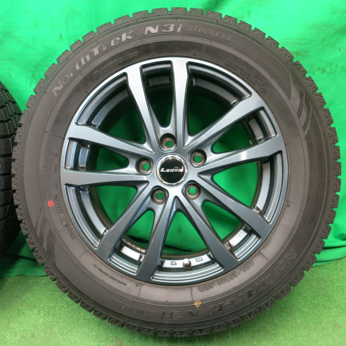 *送料無料* バリ溝！21年！キレイ！9.5分★スタッドレス 205/65R16 オートバックス ノーストレック N3i LEBEN レーベン  16インチ PCD114.3/5H★4052003ナス