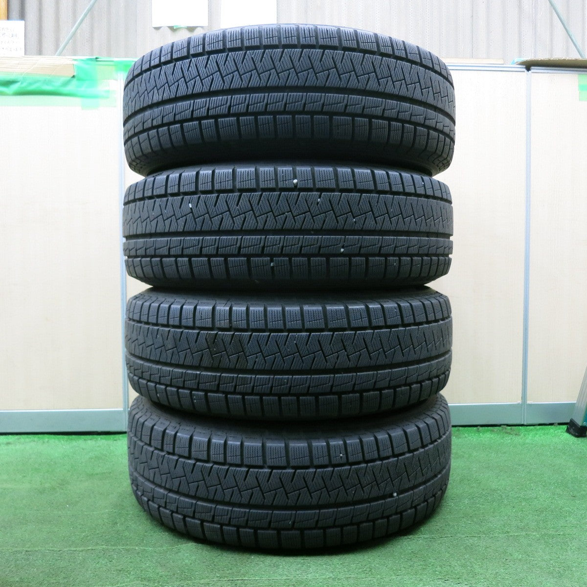 *送料無料* バリ溝！キレイ！8.5分★スタッドレス 225/65R17 ピレリ アイスアシンメトリコ プラス 社外 アルミ 17インチ PCD114.3/5H★4051808NJス