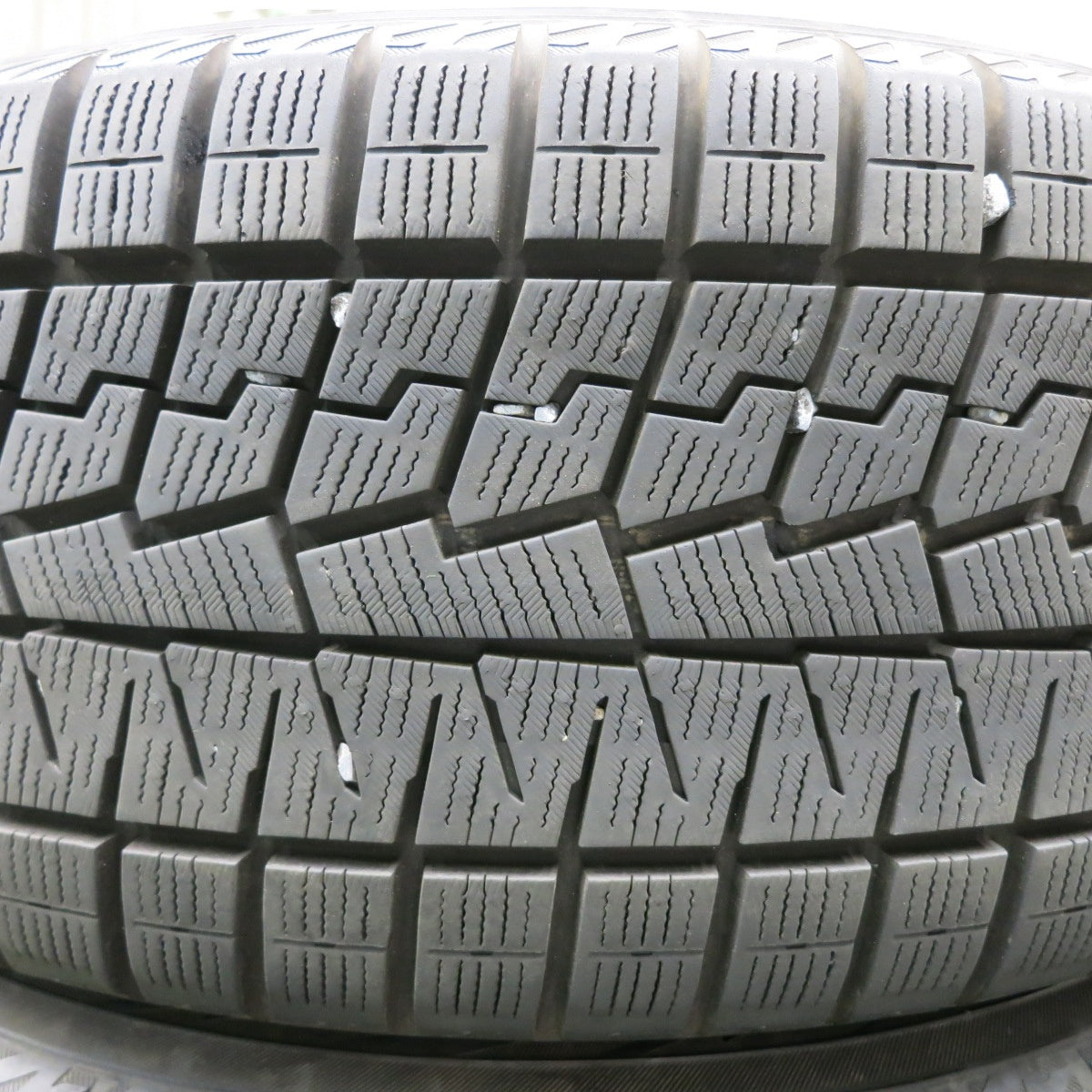 *送料無料* バリ溝！21年！キレイ！9.5分★スタッドレス 225/50R18 ヨコハマ アイスガード iG70 AXEL アクセル 18インチ PCD114.3/5H★4042802NJス