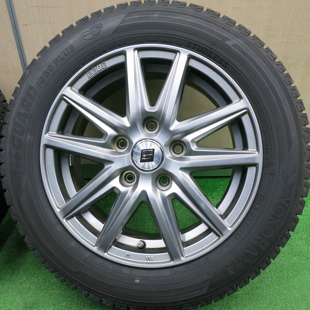 [送料無料] バリ溝！キレイ！9分★スタッドレス 185/65R15 ヨコハマ アイスガード iG50 プラス SEIN ザイン 15インチ PCD114.3/5H★4120803TNス