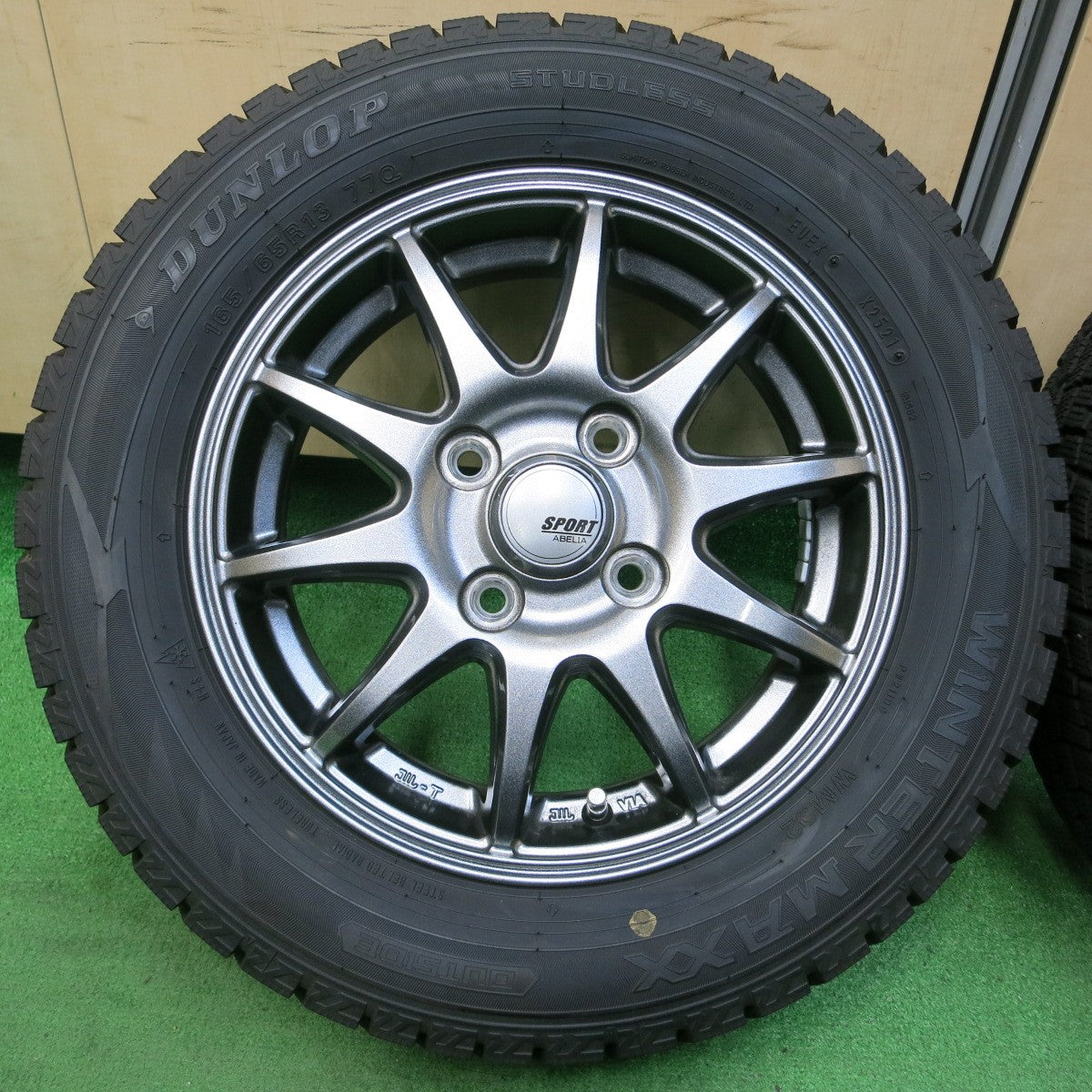 *送料無料* バリ溝！21年！キレイ！9.5分★スタッドレス 165/65R13 ダンロップ ウインターマックス WM02 SPORT ABELIA PCD100/4H★4043004イス