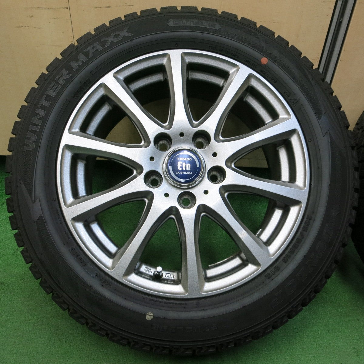 *送料無料* バリ溝！21年！キレイ！9.5分★スタッドレス 205/55R16 ダンロップ ウインターマックス WM02 TIRADO Eta LA STRADA PCD114.3/5H★4052707イス