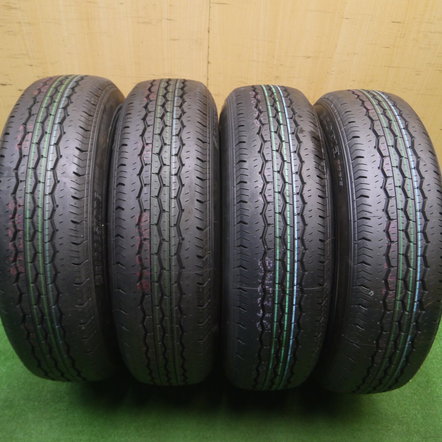 [送料無料] 新車外し！23年★トヨタ ハイエース 純正 スチール 195/80R15 107/105N ブリヂストン エコピア RD613 15インチ PCD139.7/6H★4111504Hノ