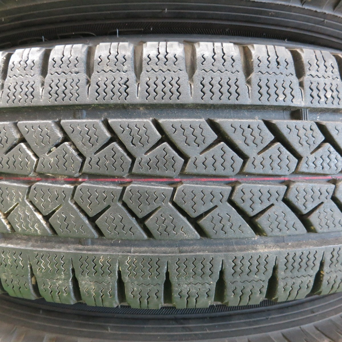 *送料無料* バリ溝！9分★トヨタ ハイエース 純正 スチール 195/80R15 107/105L スタッドレス ブリヂストン ブリザック VL1  PCD139.7/6H★4052903ナス