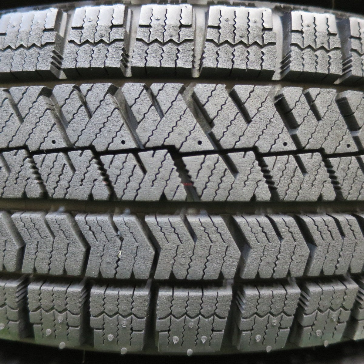 *送料無料* バリ溝！22年！綺麗！ほぼ10分★スタッドレス 155/65R14 ブリヂストン ブリザック VRX2 QRASIZ KOSEI クレイシズ コーセイ PCD100/4H★4081706イス