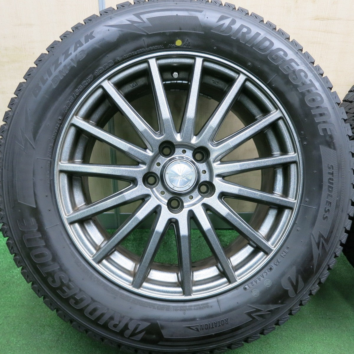 *送料無料* バリ溝！21年！キレイ！ほぼ10分★スタッドレス 225/65R17 ブリヂストン ブリザック DM-V3 SEIN RACING S ザイン レーシングS PCD114.3/5H★4042015HAス