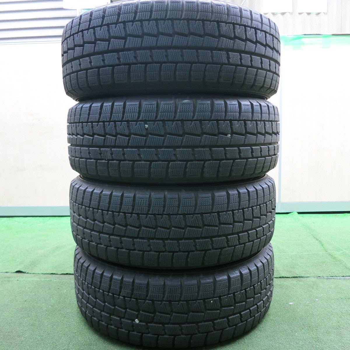 *送料無料* バリ溝！綺麗！9.5分★BMW等 EUROBAHN SPORTECHNIC 195/55R16 スタッドレス ダンロップ ウインターマックス WM01 PCD112/5H★4062903HAス