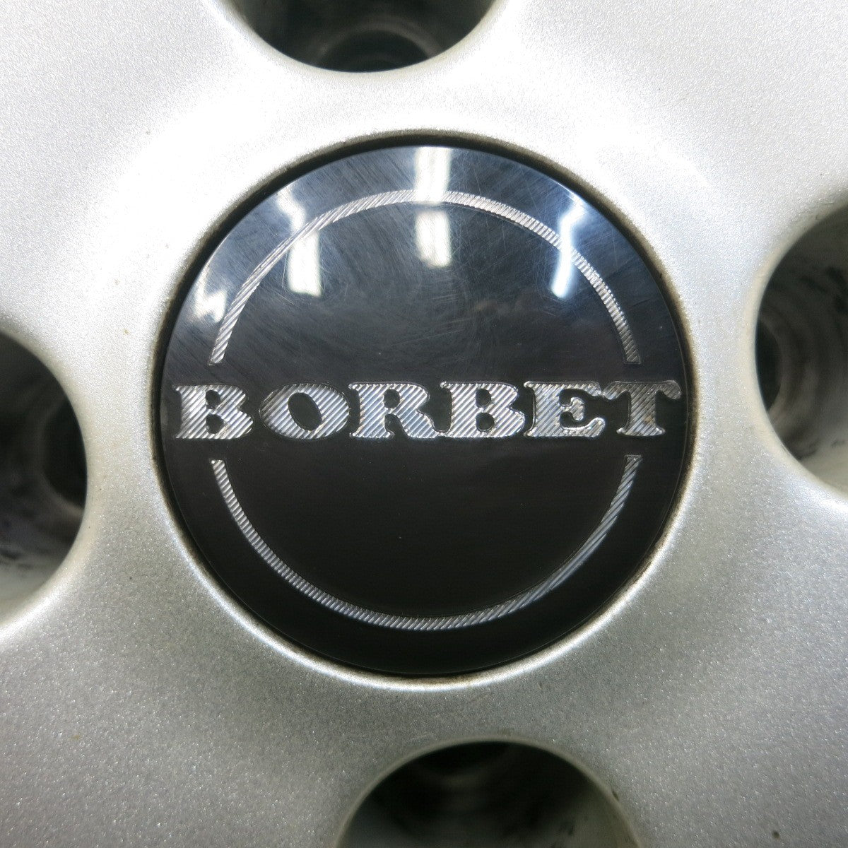 *送料無料* バリ溝！8.5分★プジョー等 BORBET 225/55R16 スタッドレス ピレリ アイスアシンメトリコ ボルベット PCD108/4H★4052810イス