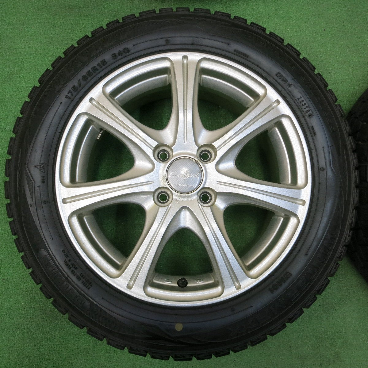 *送料無料* バリ溝！9分★スタッドレス 175/65R15 ダンロップ ウインターマックス WM01 EuroSpeed MANARAY SPORT PCD100/4H★4052310イス