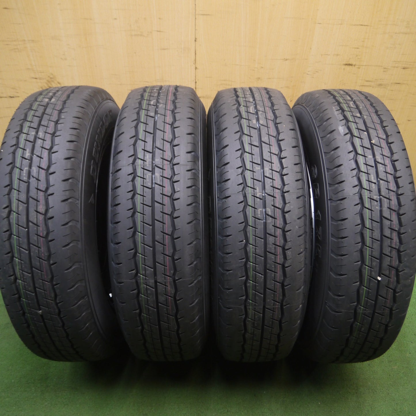 *送料無料* 新車外し！23年★トヨタ 200系 ハイエース 純正 スチール 195/80R15 107/105S ダンロップ SP175N PCD139.7/6H★4032608Hノ