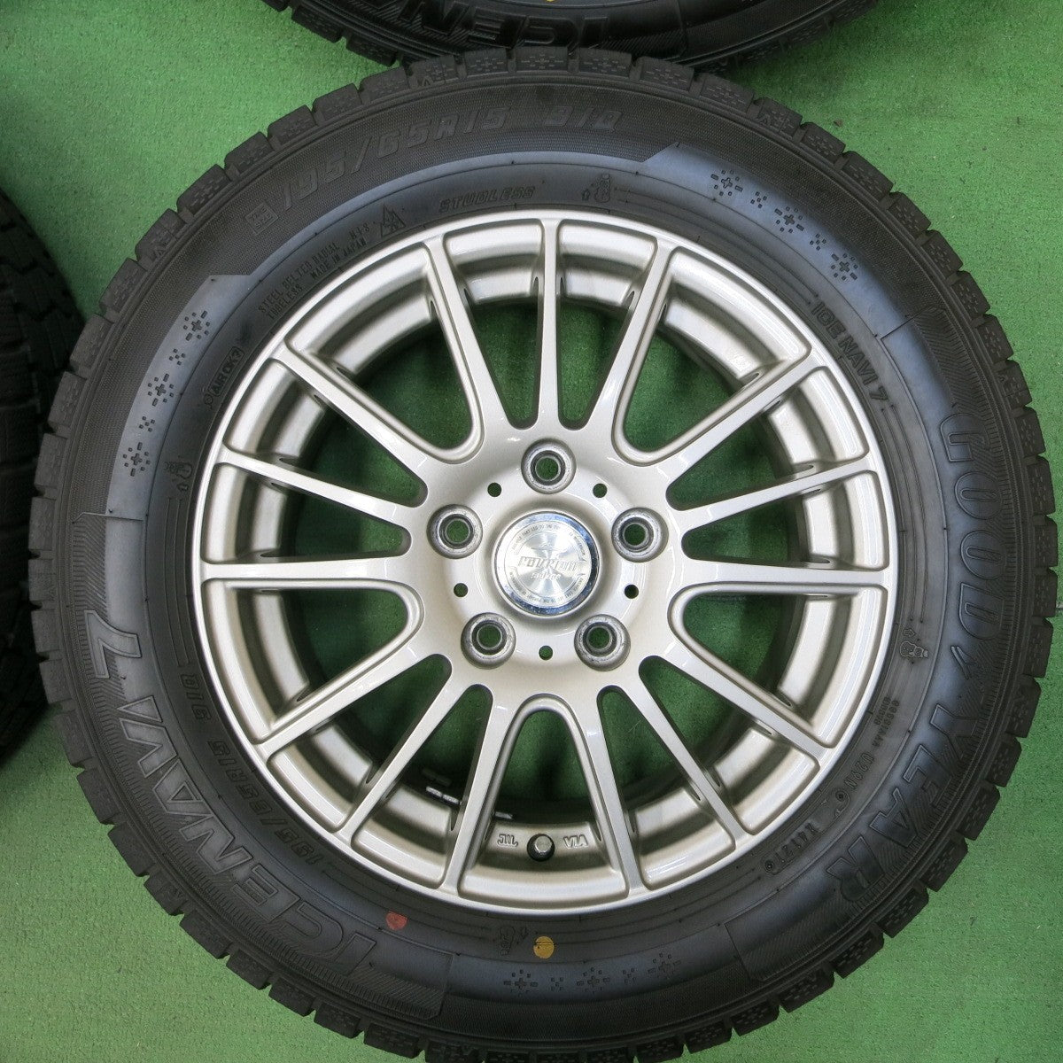 *送料無料* 超バリ溝！21年！キレイ！9.5分以上★スタッドレス 195/65R15 グッドイヤー アイスナビ7 ravrion selzer  ラブリオン 15インチ PCD114.3/5H★4090510SYス