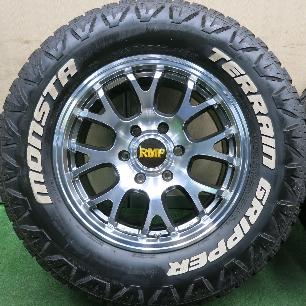 *送料無料* キレイ！20年★RMP 028FX MiD 265/70R17 モンスタ TERRAIN GRIPPER ホワイトレター 17インチ PCD139.7/6H★4060204HAノ