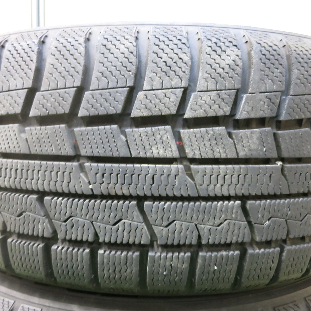 [送料無料] バリ溝！21年！9.5分★ベンツ 等 EUROTECH 205/55R17 スタッドレス トーヨー ウインター トランパス TX ユーロテック PCD112/5H★4102307SYス