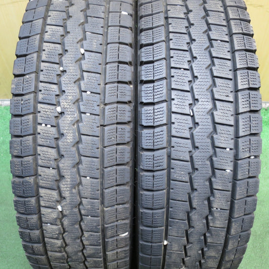 *送料無料* バリ溝！8.5分★トラック タイヤ 205/70R16 111/109L スタッドレス ダンロップ ウインターマックス LT03 16インチ★4031504KKスタ