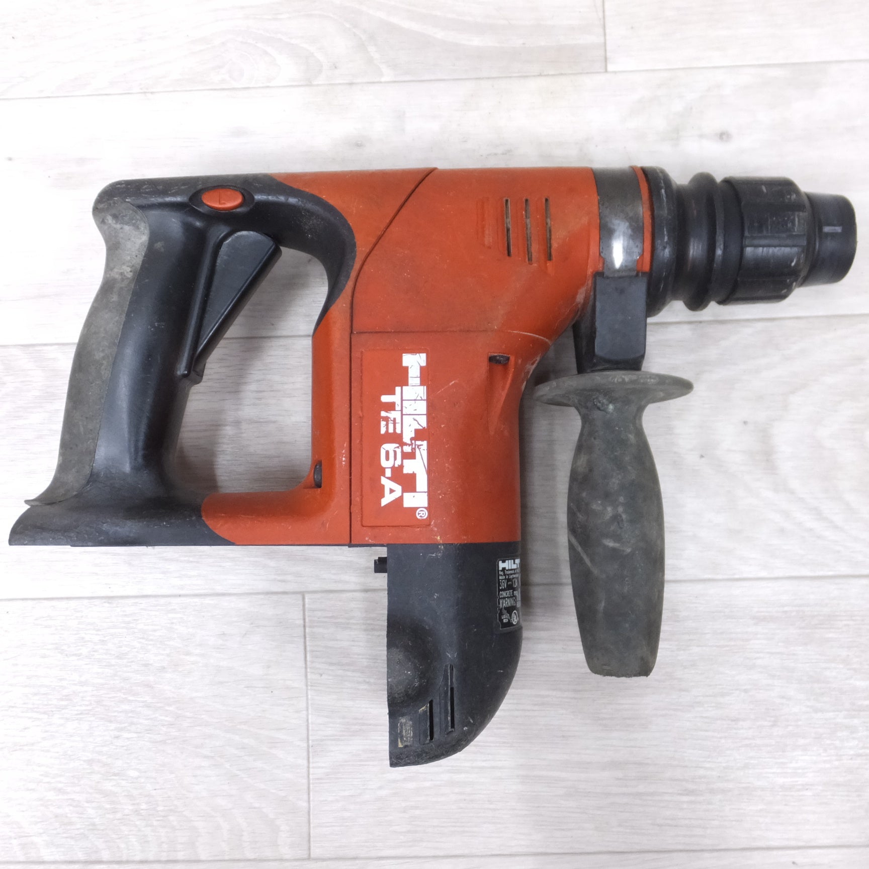 [送料無料] バッテリー2個◆ヒルティ HILTI 充電式 ロータリー ハンマー ドリル 36V TE6-A ケース 充電器 ダストポンプ 付き 電動  工具◆