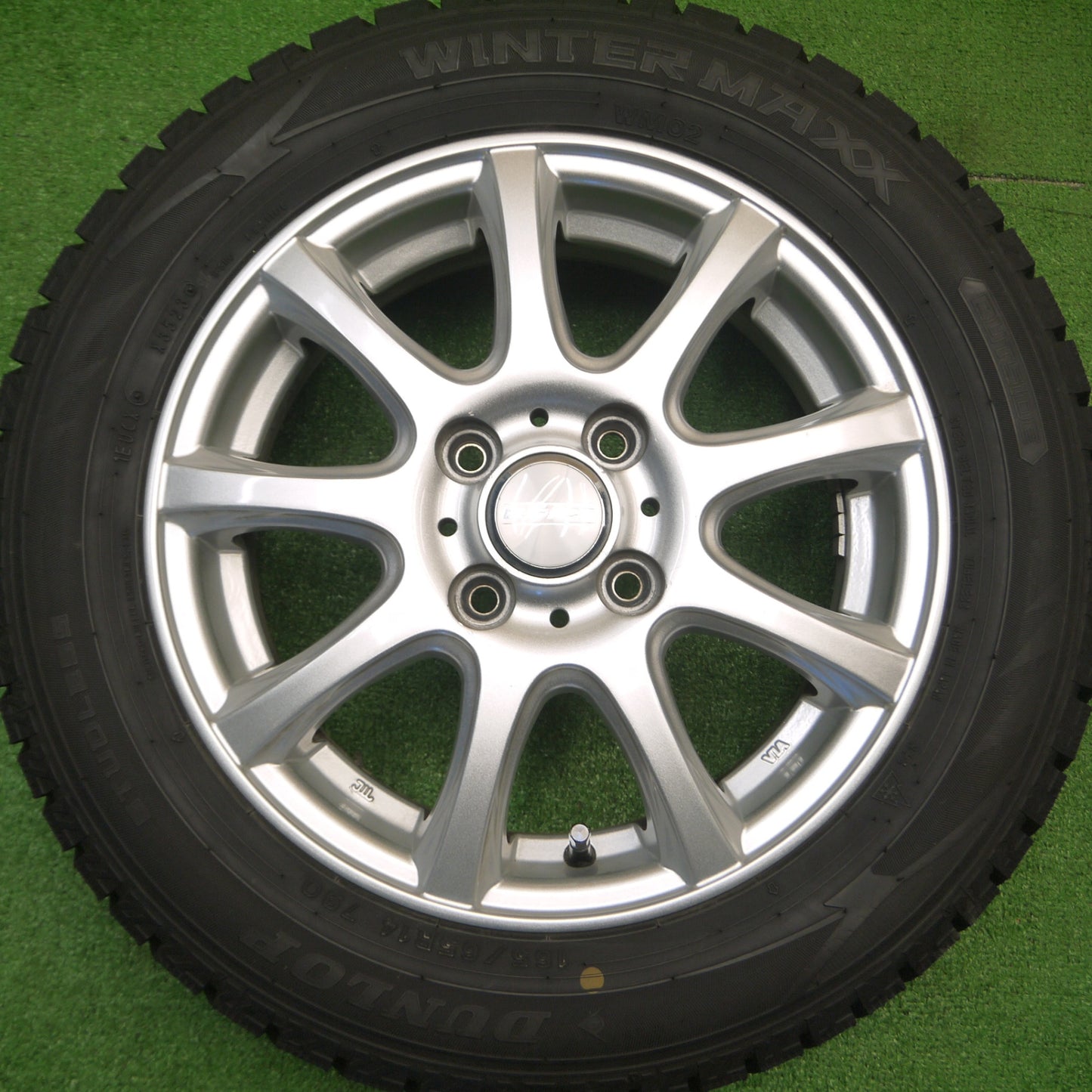 [送料無料] バリ溝！23年！キレイ！9.5分★スタッドレス 165/65R14 ダンロップ ウインターマックス WM02 DUFACT デュファクト 14インチ PCD100/4H★4101101Hス