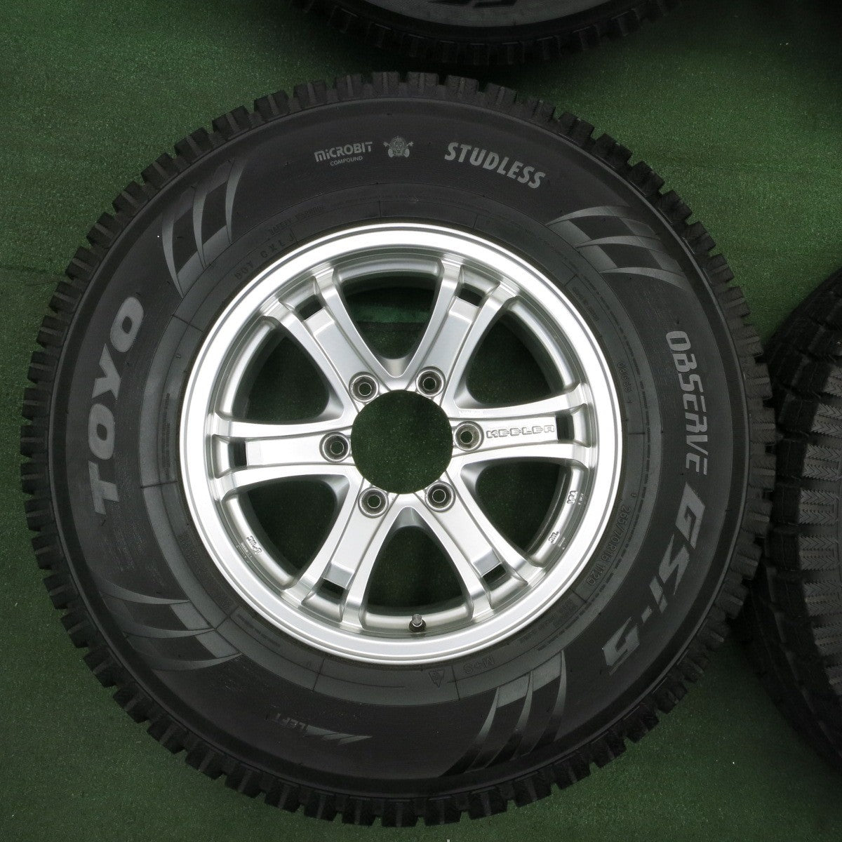 *送料無料* バリ溝！キレイ！9.5分★KEELER スタッドレス 265/70R16 トーヨー オブザーブ GSi-5 キーラー 16インチ PCD139.7/6H★4041011TNス