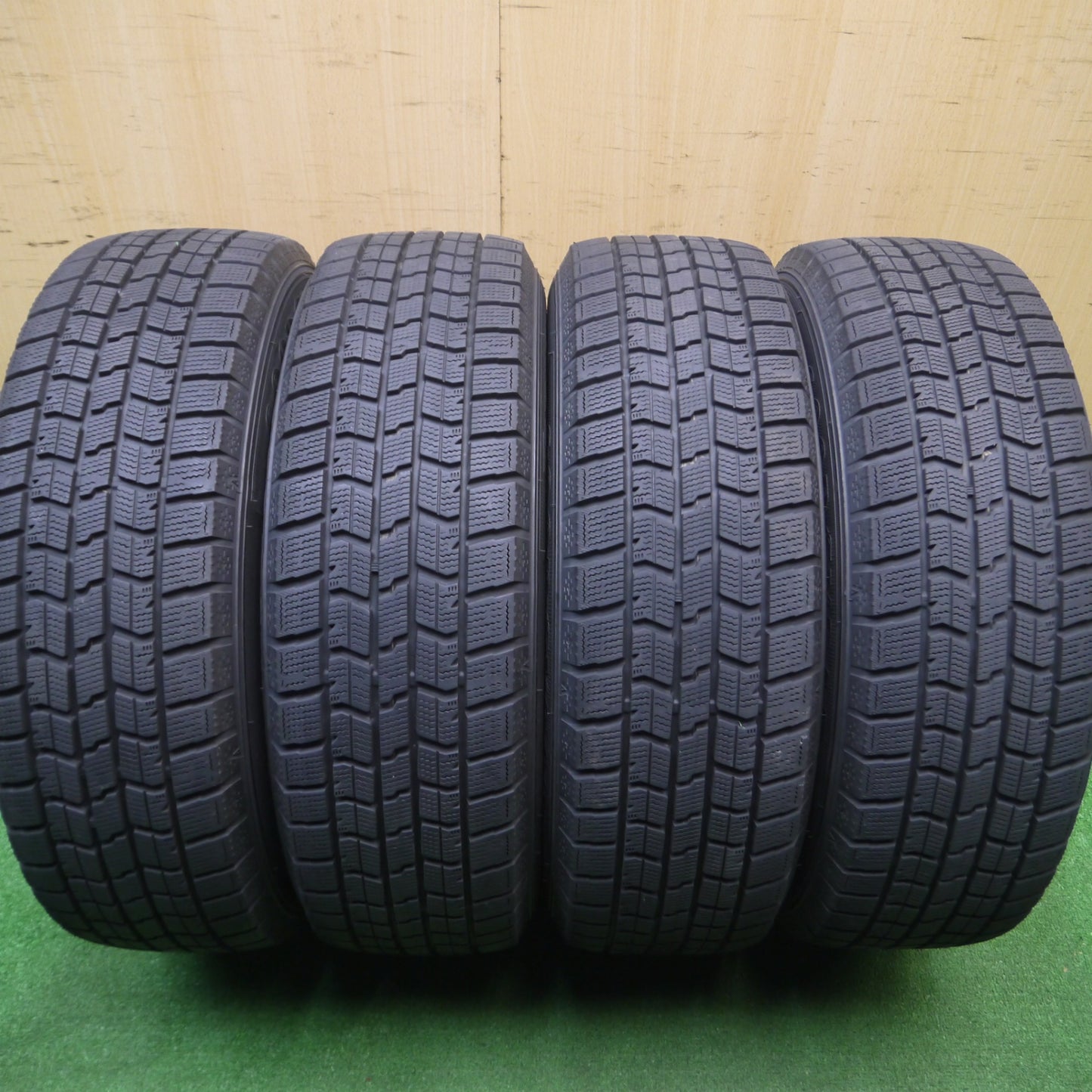 [送料無料] バリ溝！20年！キレイ！9.5分★スタッドレス 195/65R16 グッドイヤー アイスナビ7 ravrion RS01 ラブリオン 16インチ PCD100/4H★4112001Hス