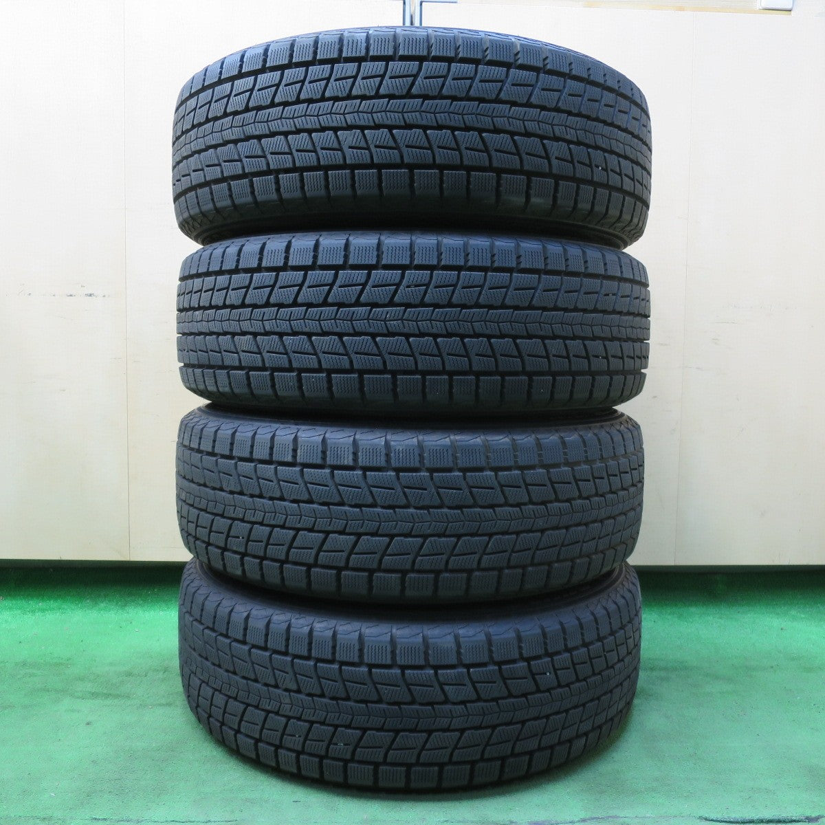 *送料無料* センサー付！バリ溝！キレイ！9.5分★レクサス RX Fスポーツ 純正 235/55R20 スタッドレス ダンロップ ウインターマックス SJ8 20インチ PCD114.3/5H★4082502イス