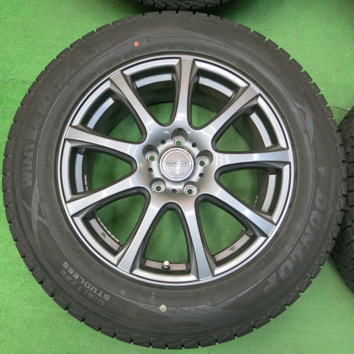 *送料無料* バリ溝！20年！キレイ！9.5分★スタッドレス 225/65R17 ダンロップ ウインターマックス SJ8 DUFACT デュファクト 17インチ PCD114.3/5H★4041007イス