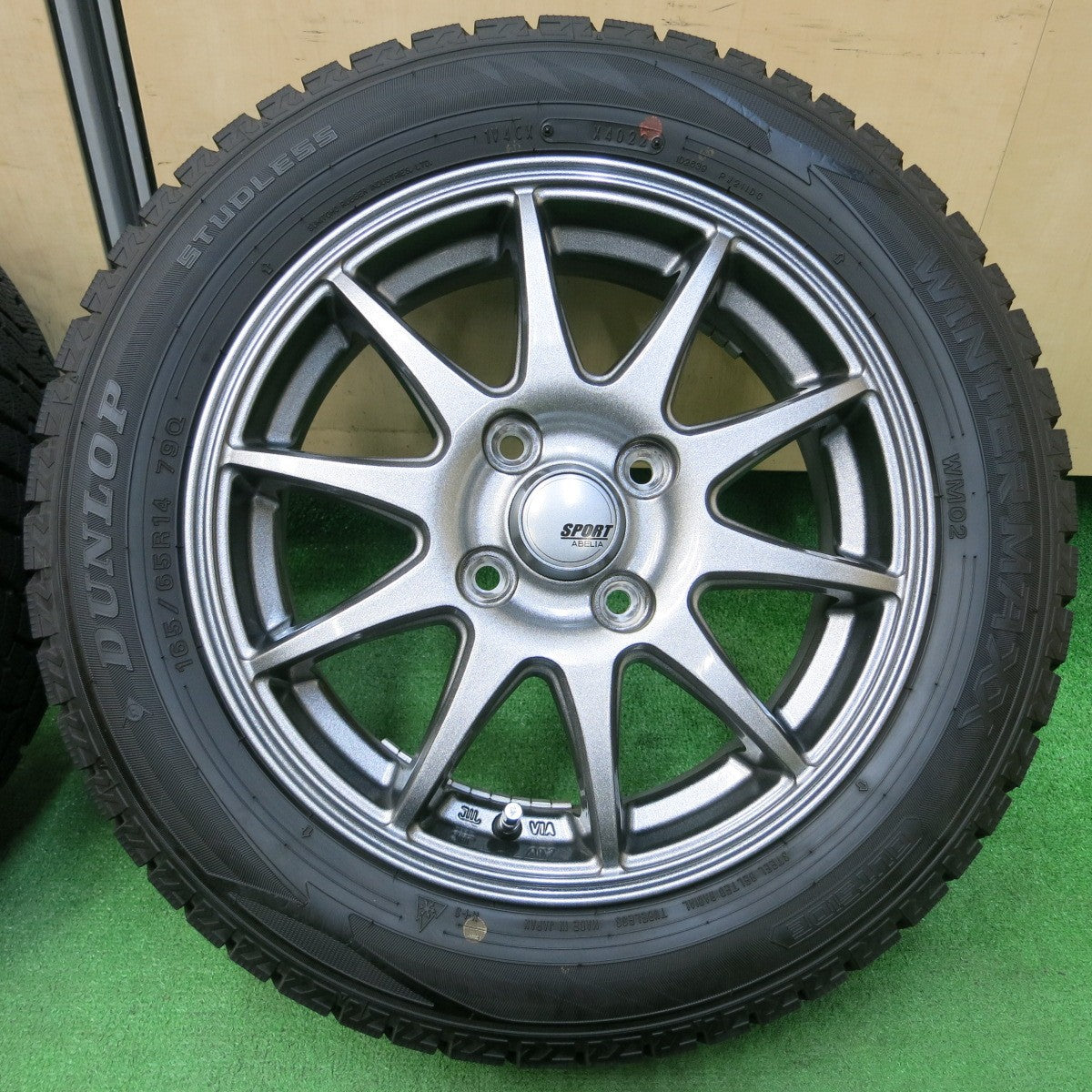 *送料無料* バリ溝！22年！キレイ！ほぼ10分★スタッドレス 165/65R14 ダンロップ ウインターマックス WM02 SPORT ABELIA 14インチ PCD100/4H★4041804イス