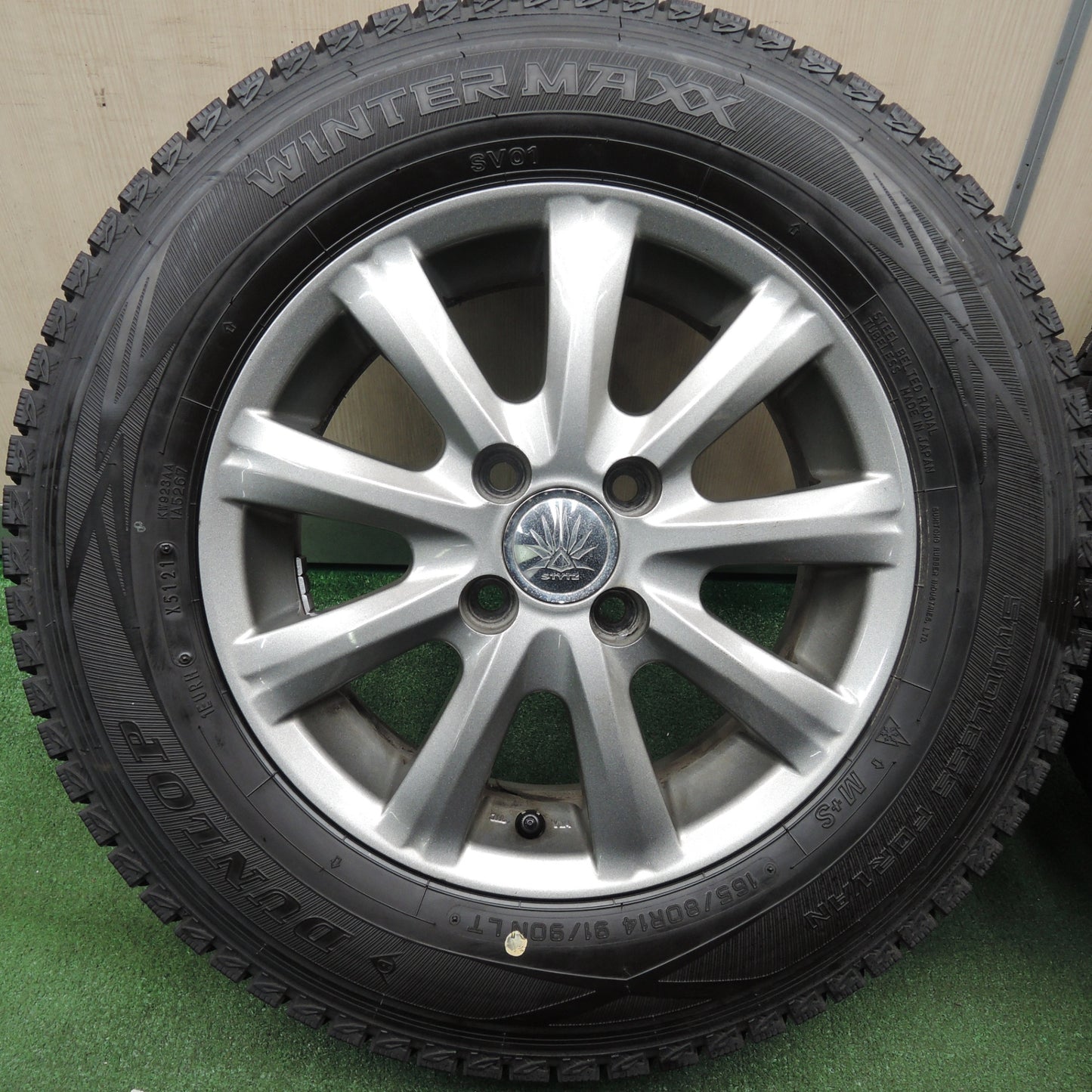 *送料無料* 超バリ溝！21年！ほぼ10分★スタッドレス 165/80R14 91/90N ダンロップ ウインターマックス SV01 STYTZ PCD100/4H★4031408TNス