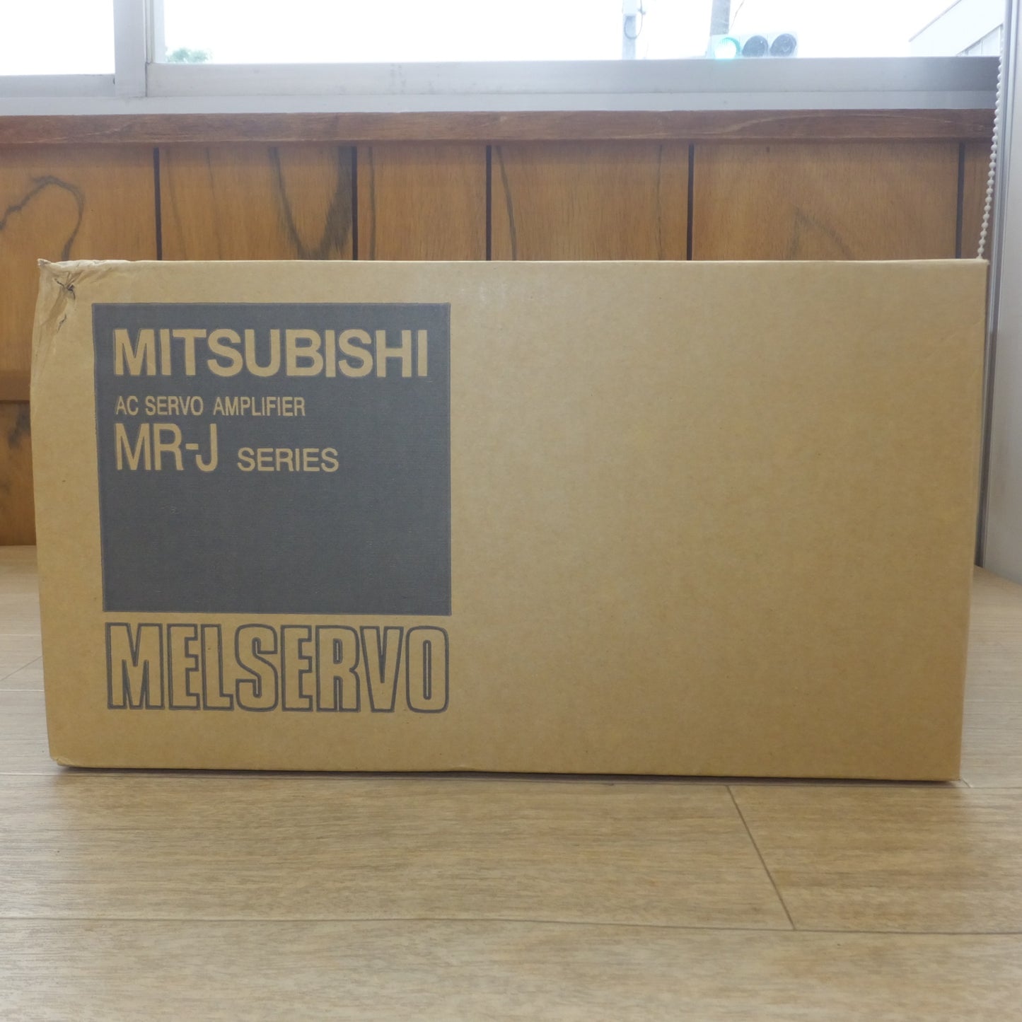 [送料無料] 未使用★三菱 MITSUBISHI サーボアンプ AC SERVO AMPLIFIER MR-J SERIES MR-J2S-500A(5)★