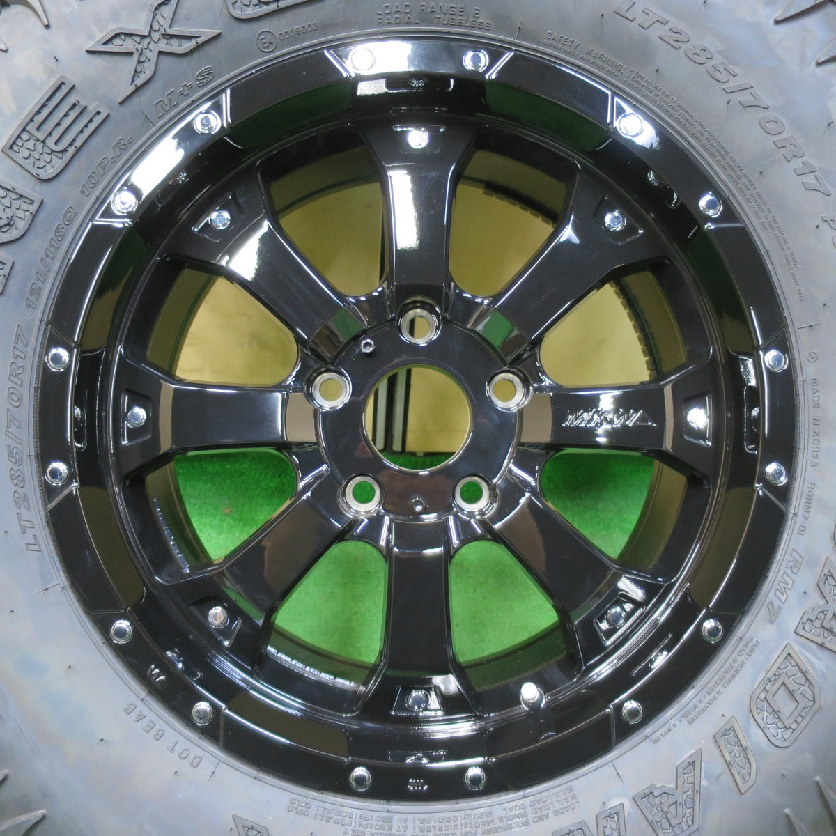 *送料無料* ほぼ未使用！22年★ジープ ラングラー 等 MKW MK-46 285/70R17 ネクセン ROADIAN MTX 17インチ PCD127/5H★4081302イノ