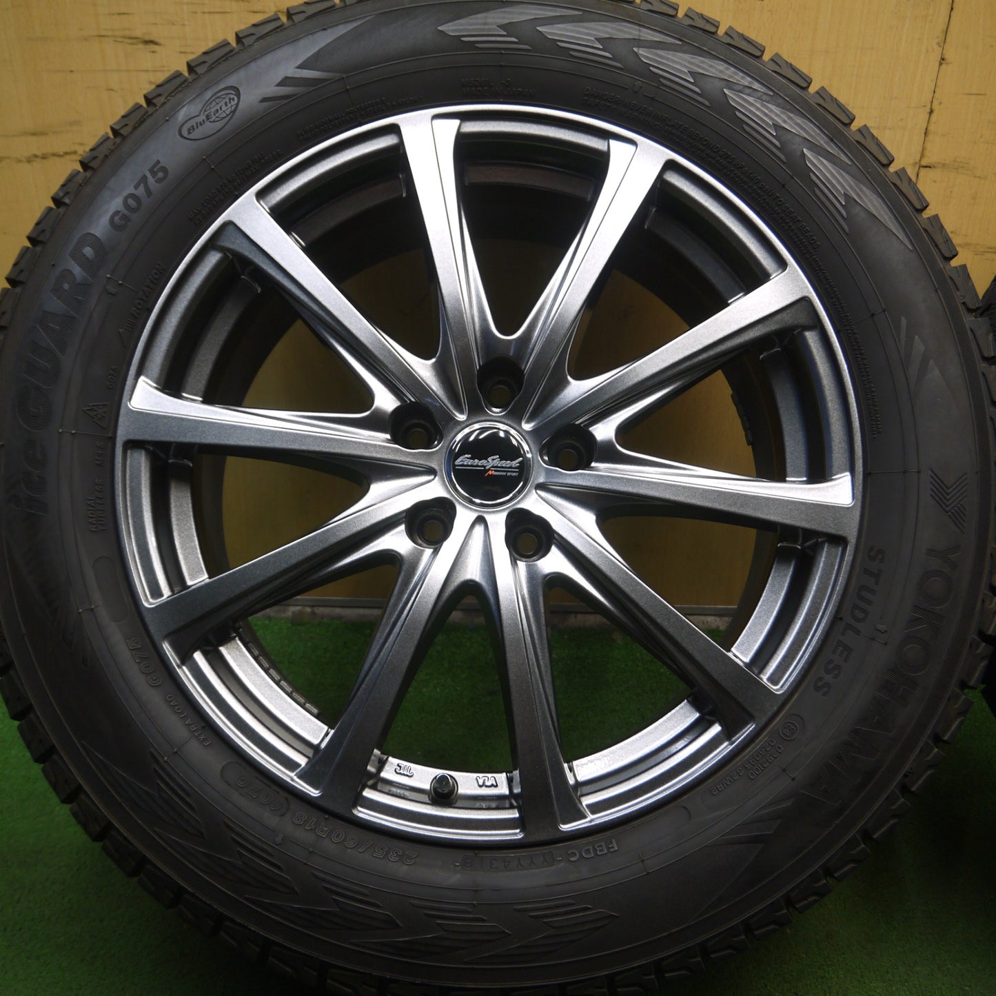 *送料無料* バリ溝！キレイ！8.5分★スタッドレス 235/60R18 ヨコハマ アイスガード G075 EuroSpeed MANARAY SPORT PCD114.3/5H★4032702Hス