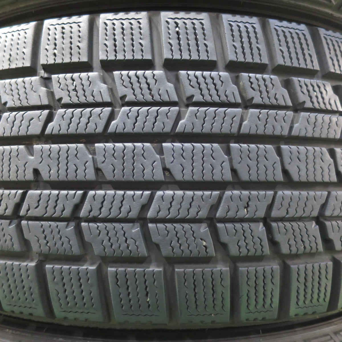 *送料無料* バリ溝！キレイ！9分★スバル XV 等 225/55R17 スタッドレス ダンロップ DSX-2 AXEL アクセル 17インチ PCD100/5H★4071608イス