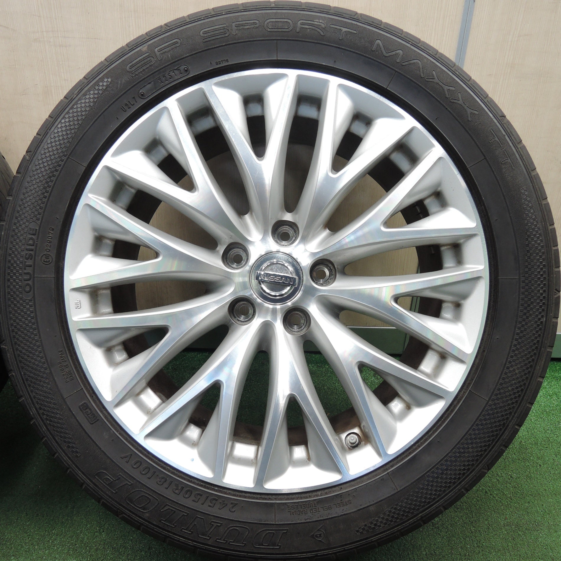 *送料無料* バリ溝！8.5分★日産 Y51 シーマ 純正 245/50R18 ダンロップ SPスポーツマックス TT 18インチ  PCD114.3/5H★4030705TNノ