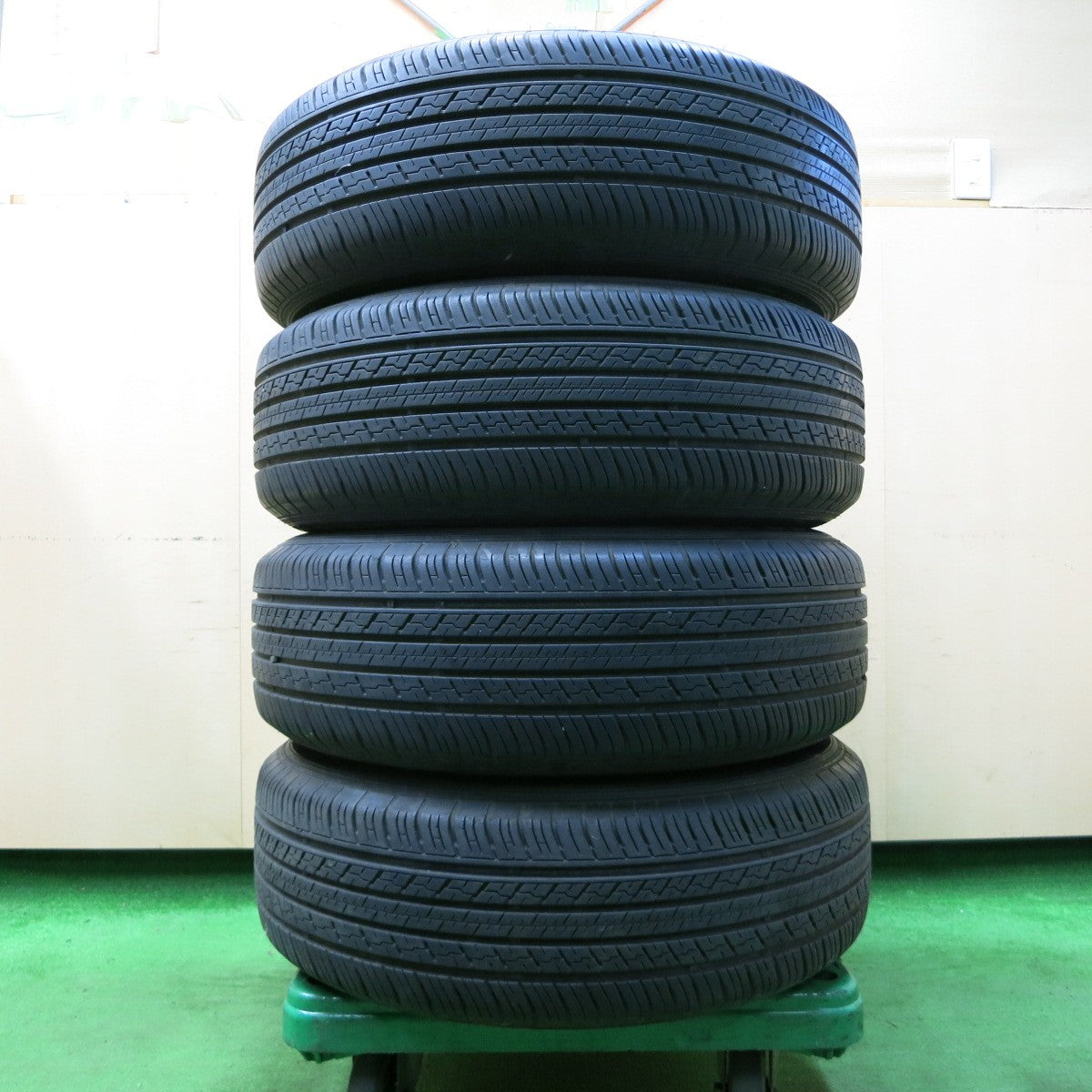 *送料無料* バリ溝！キレイ！9分★トヨタ 60系 ハリアー 純正 225/65R17 ダンロップ ST30 グラントレック 17インチ PCD114.3/5H★4051702イノ