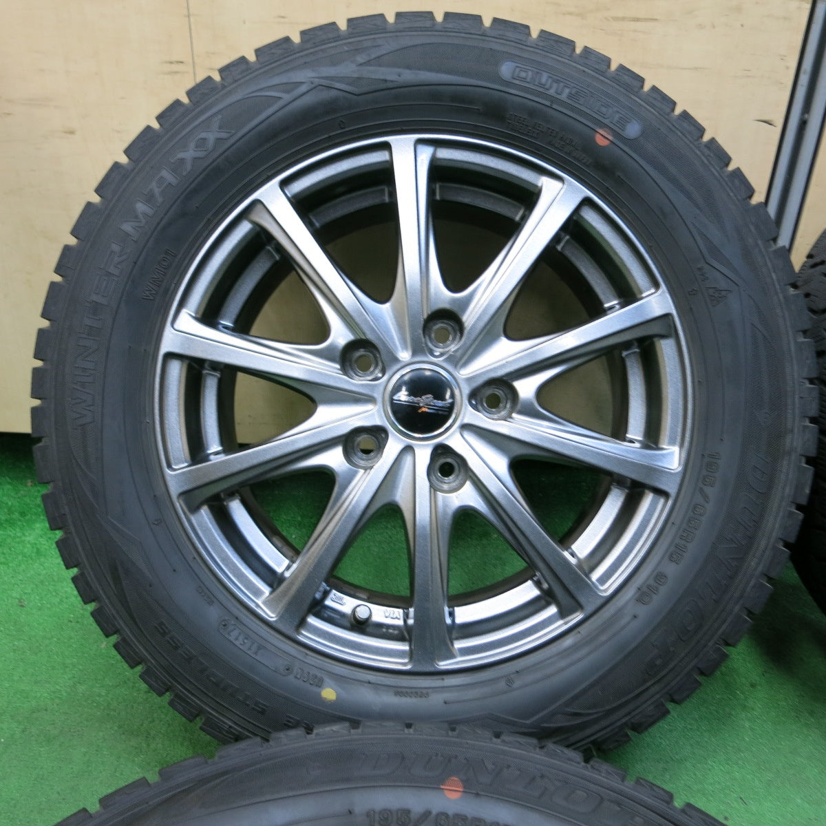 *送料無料* バリ溝！キレイ！8.5分★スタッドレス 195/65R15 ダンロップ ウインターマックス WM01 EuroSpeed MANARAY SPORT マナレイ PCD114.3/5H★4082003SYス