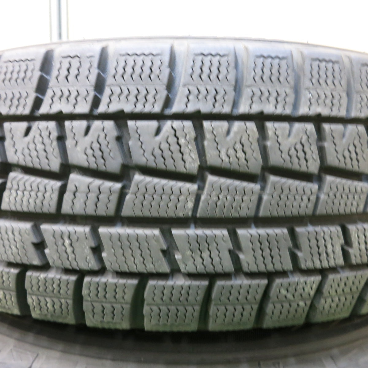 *送料無料* バリ溝！8.5分★スタッドレス 175/70R14 ダンロップ ウインターマックス WM01 ravrion ラブリオン 14インチ PCD100/4H★4082906SYス