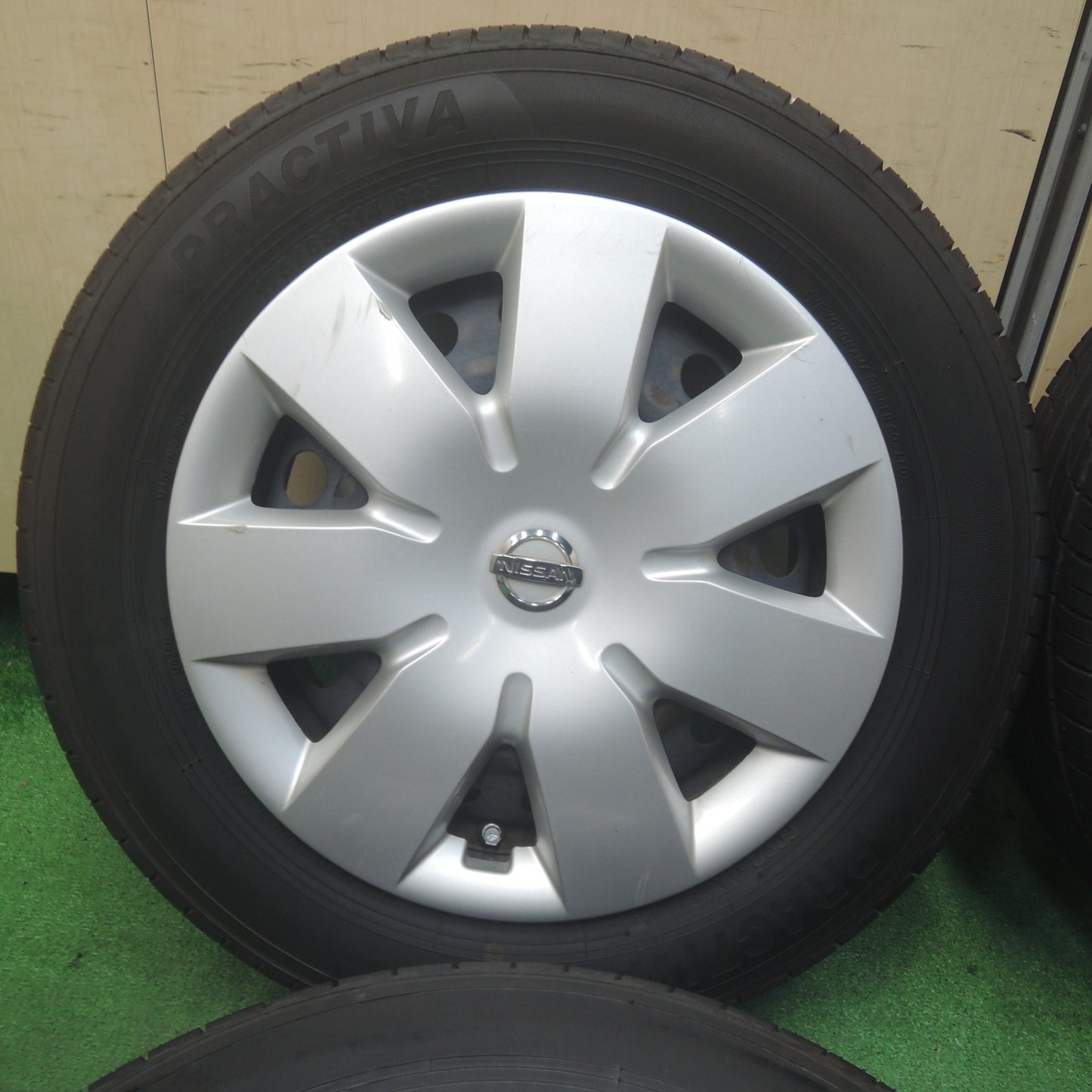 *送料無料* バリ溝！21年！9.5分★日産 E11 ノート 純正 175/65R14 プラクティバ PRACTIVA 14インチ PCD100/4H★4071004SYノ