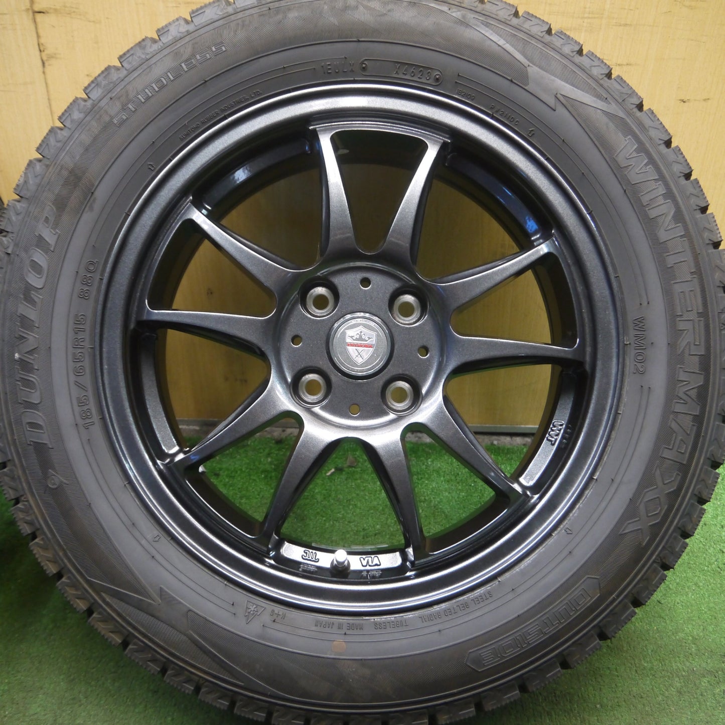 *送料無料* バリ溝！23年！キレイ！ほぼ10分★スタッドレス 185/65R15 ダンロップ ウインターマックス WM02 ESTROSA エステローザ PCD100/4H★4032213Hス