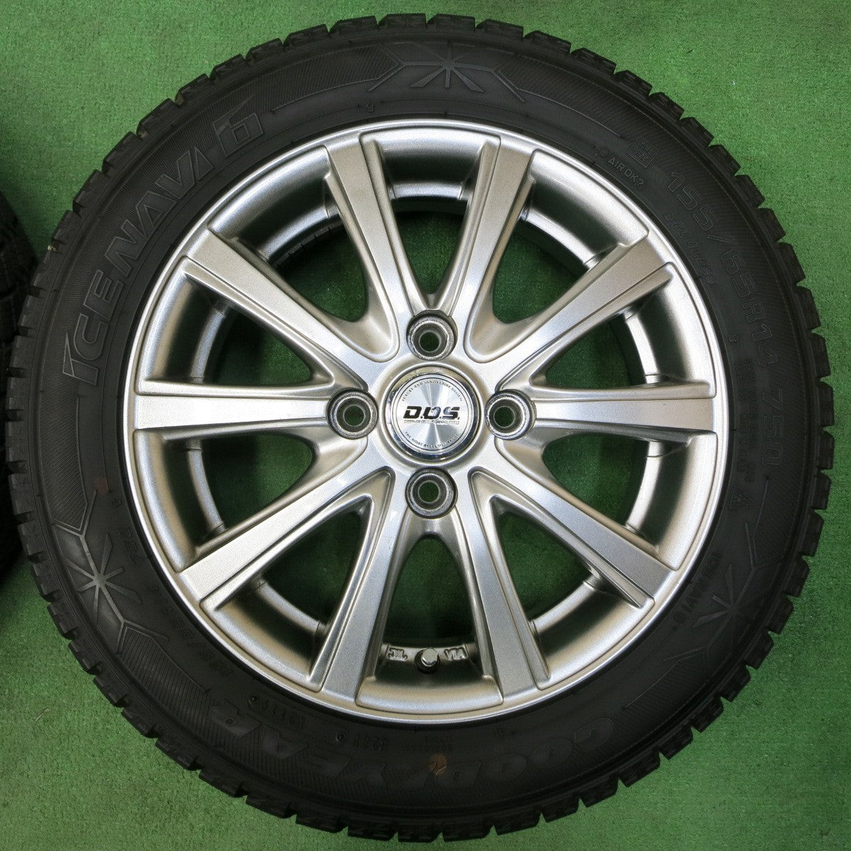 *送料無料* 超バリ溝！キレイ！ほぼ10分★スタッドレス 155/65R14 グッドイヤー アイスナビ6 D.O.S. DOS 14インチ PCD100/4H★4051111イス