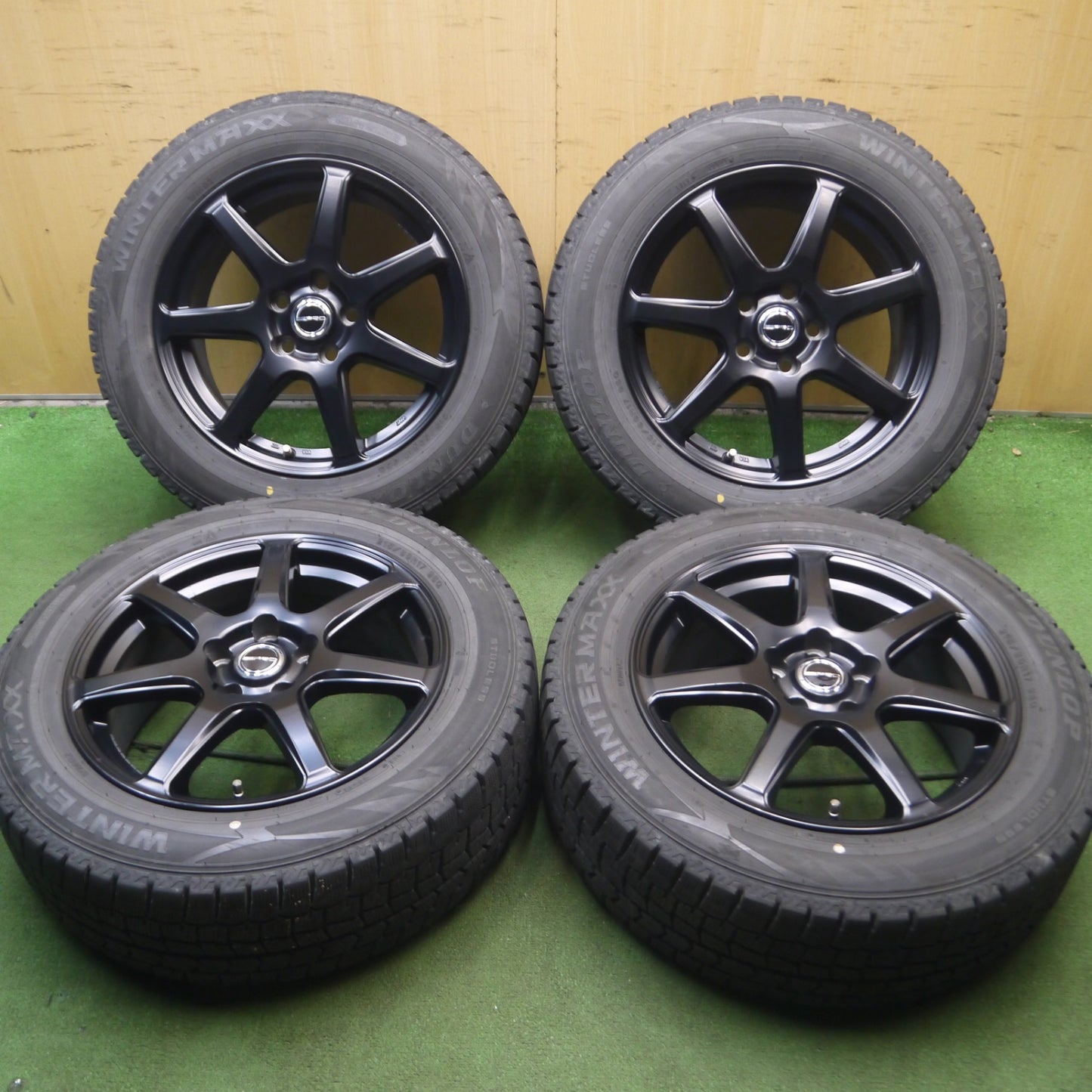 *送料無料* バリ溝！21年！キレイ！9.5分★スタッドレス 215/60R17 ダンロップ ウインターマックス WM02 PRD 17インチ PCD114.3/5H★4061705Hス