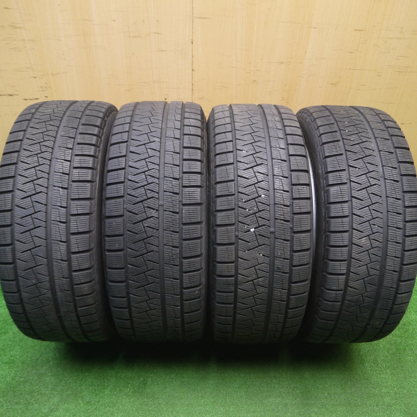 [送料無料] バリ溝!8.5分★キャデラック ATS 純正 225/45R17 スタッドレス ピレリ アイス アシンメトリコ 17インチ PCD115/5H★4092705Hス