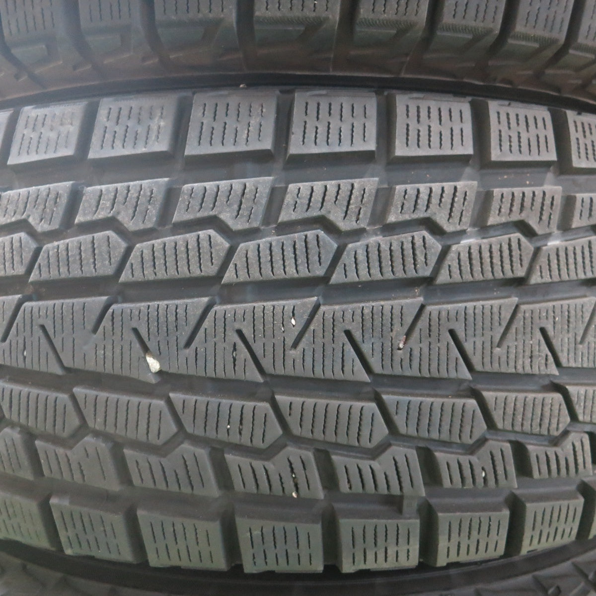 *送料無料* バリ溝！キレイ！9.5分★ジープ等 265/70R17 スタッドレス ヨコハマ アイスガード G075 B-MUD Z 17インチ PCD127/5H★4052701ナス