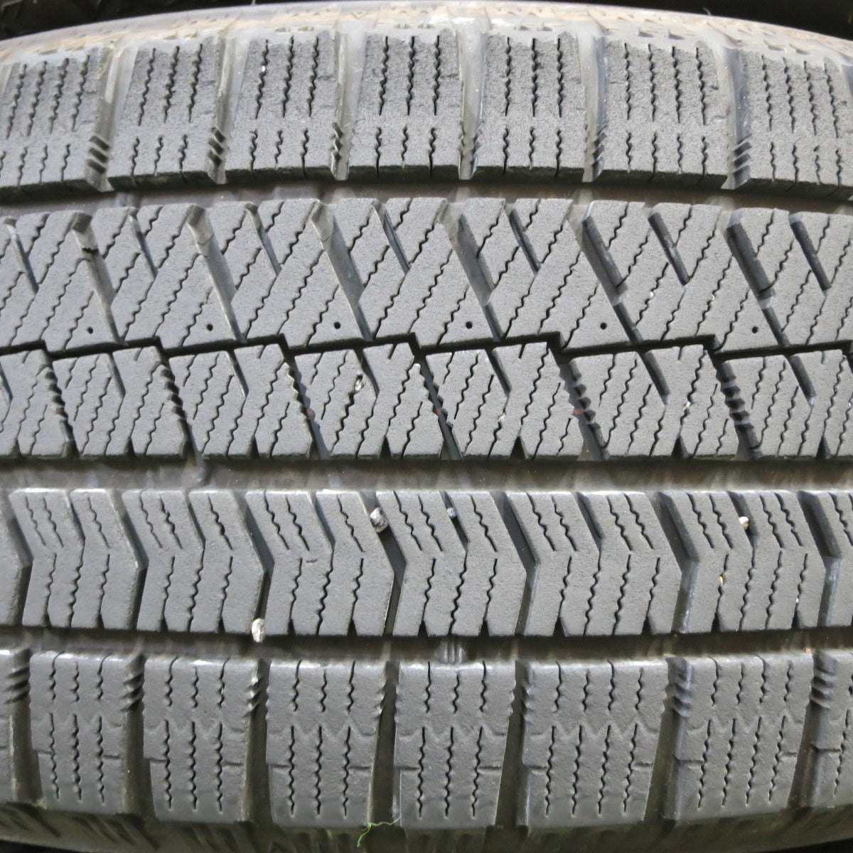 *送料無料* バリ溝！キレイ！9分★S/F STEINER ENKEI 215/60R17 スタッドレス ブリヂストン ブリザック VRX2  シュタイナー エンケイ PCD114.3/5H★4041101イス