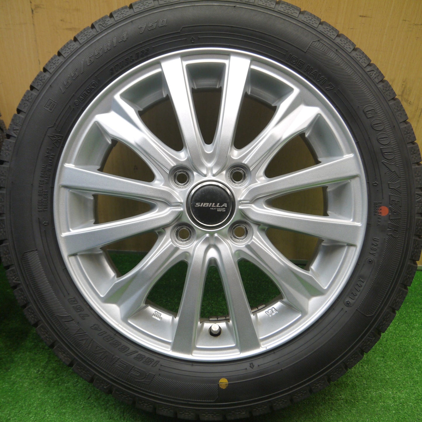 [送料無料] バリ溝！21年！9分★スタッドレス 155/65R14 グッドイヤー アイスナビ7 SIBILLA NEXT W5 シビラ 14インチ PCD100/4H★4092001Hス