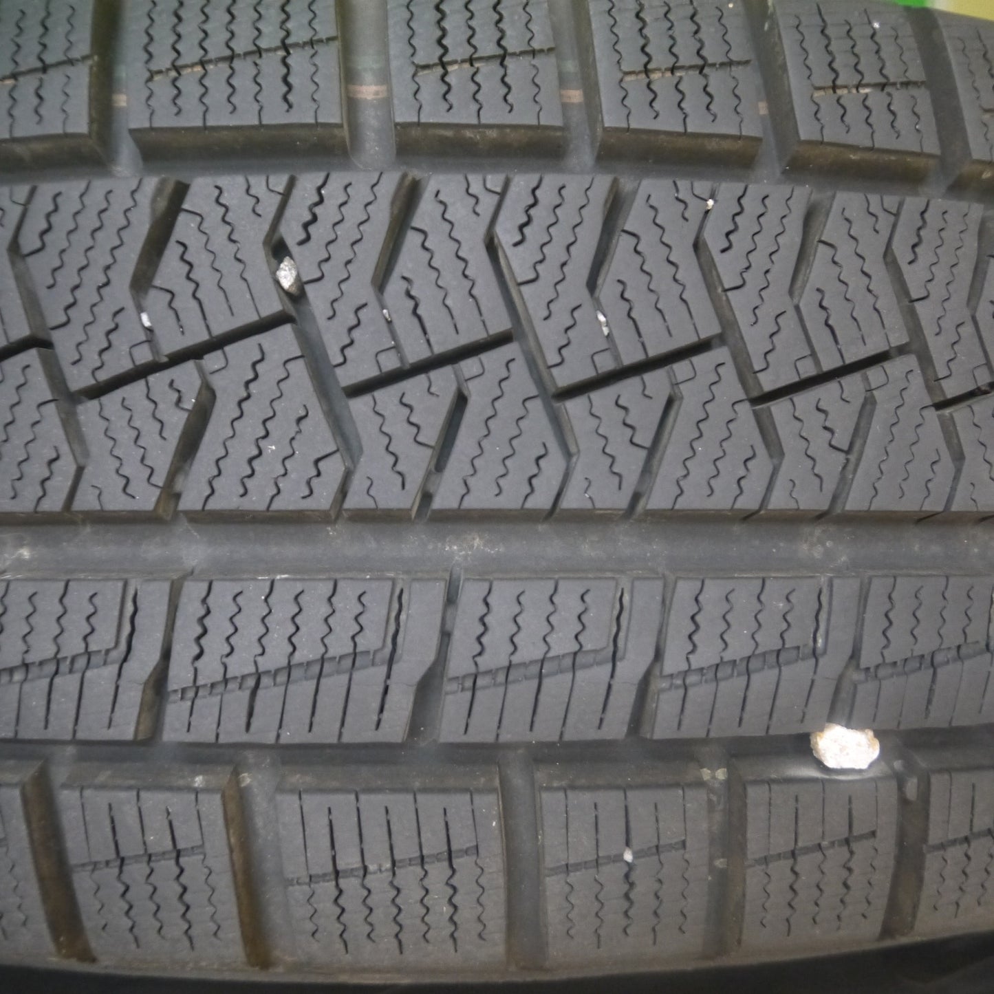 *送料無料* バリ溝！21年！キレイ！9.5分★スタッドレス 175/65R15 ピレリ アイスアシンメトリコ プラス DILETTO ディレット 15インチ PCD100/4H★4082706Hス