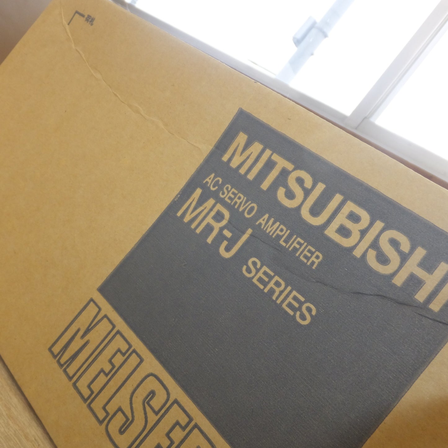 [送料無料] 未使用★三菱 MITSUBISHI サーボアンプ AC SERVO AMPLIFIER MR-J SERIES MR-J2S-500A(4)★