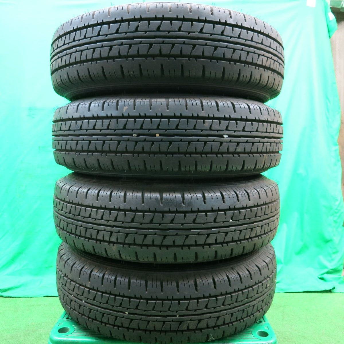 *送料無料* バリ溝！20年！ほぼ10分★トヨタ 200系 ハイエース 純正 スチール 195/80R15 107/105L ダンロップ エナセーブ VAN01 PCD139.7/6H★4051003ナノ