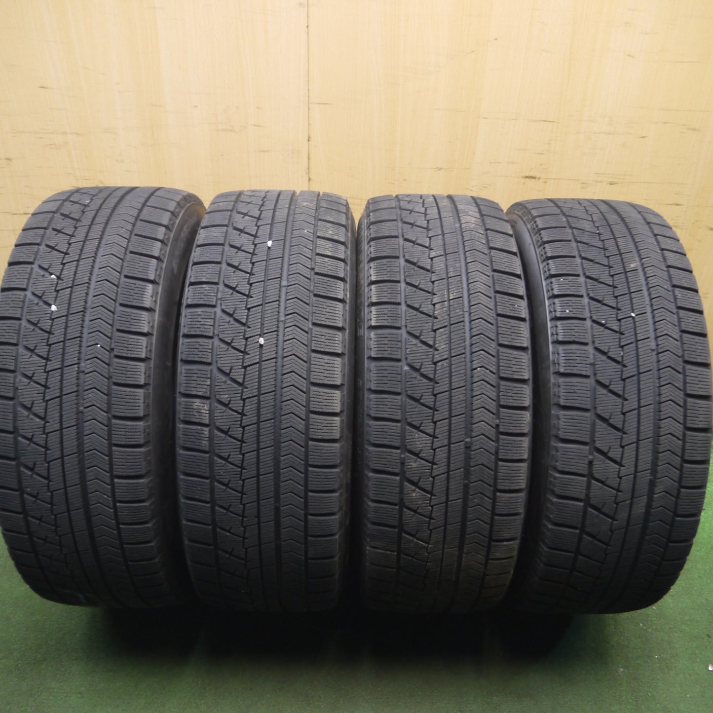 *送料無料* バリ溝！キレイ！9.5分★BMW 等 NICHE 245/45R19 スタッドレス ブリヂストン ブリザック VRX ニッチェ 19インチ PCD112/5H★4031909Hス