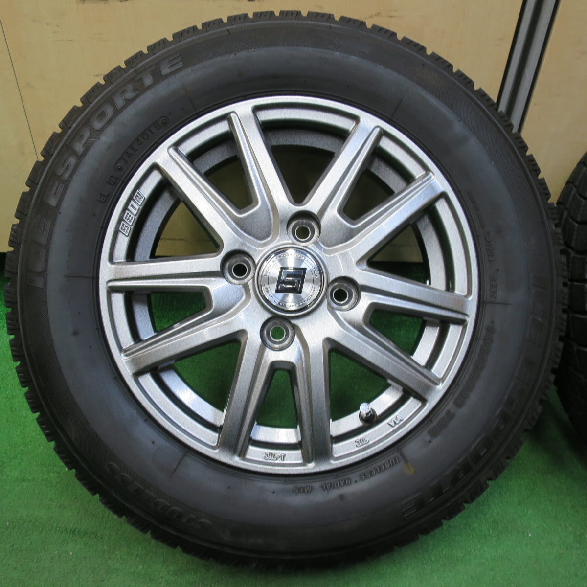 [送料無料] 超バリ溝！キレイ！ほぼ10分★スタッドレス 145/80R13 アイスエスポルテ SEIN ザイン 13インチ PCD100/4H★4101609イス