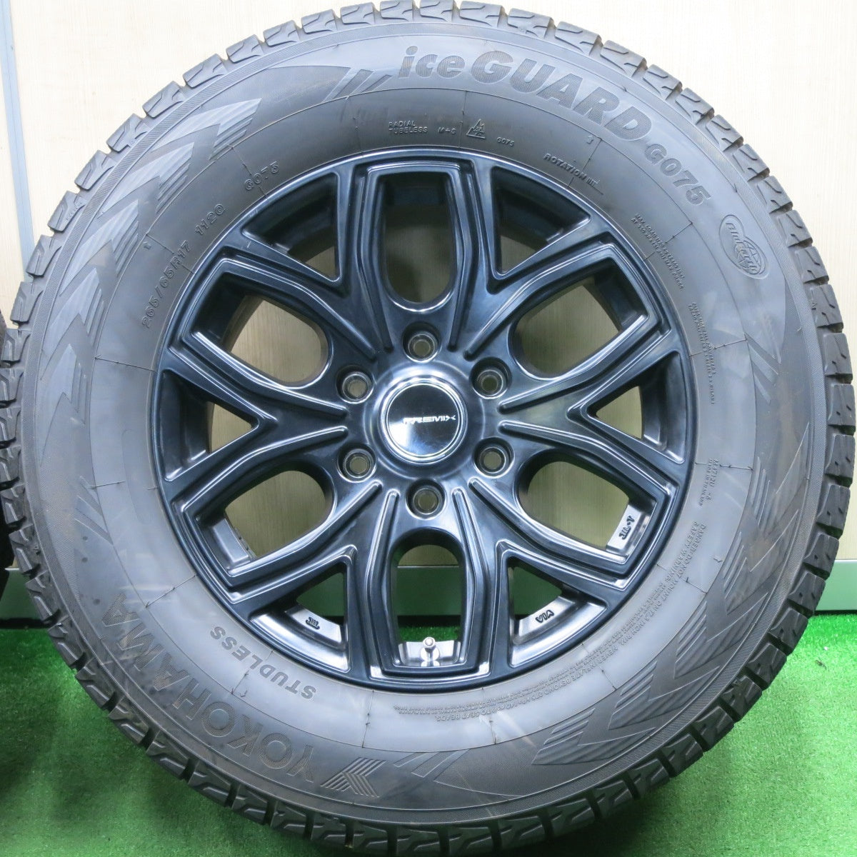 [送料無料] バリ溝！22年！キレイ！9.5分★PREMIX 飛車 265/65R17 スタッドレス ヨコハマ アイスガード G075 プレミックス 17インチ PCD139.7/6H★4120708NJス