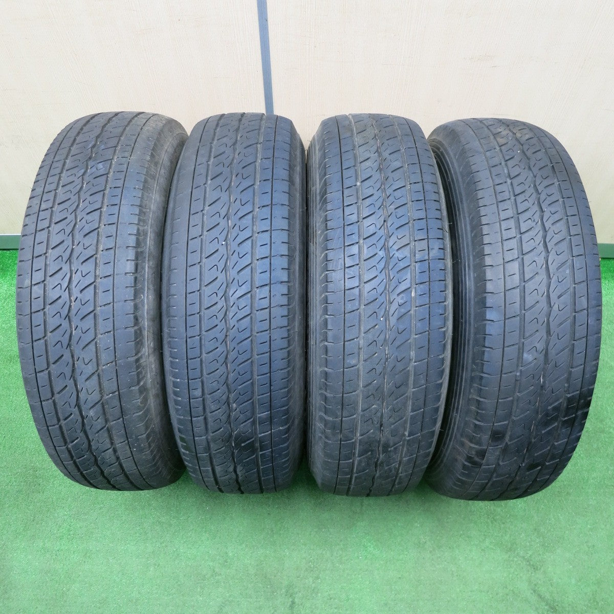 [送料無料] 4本価格★195/80R15 107/105L トーヨー H20 ホワイトレター BAZALT バザルト 15インチ PCD139.7/6H★5020401NJノ